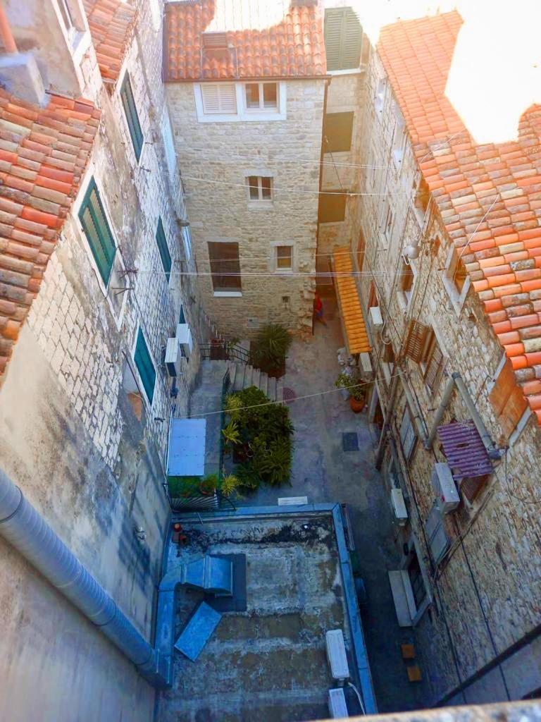 Apartment Venus Of The Palace - New Renovated Split Exteriör bild
