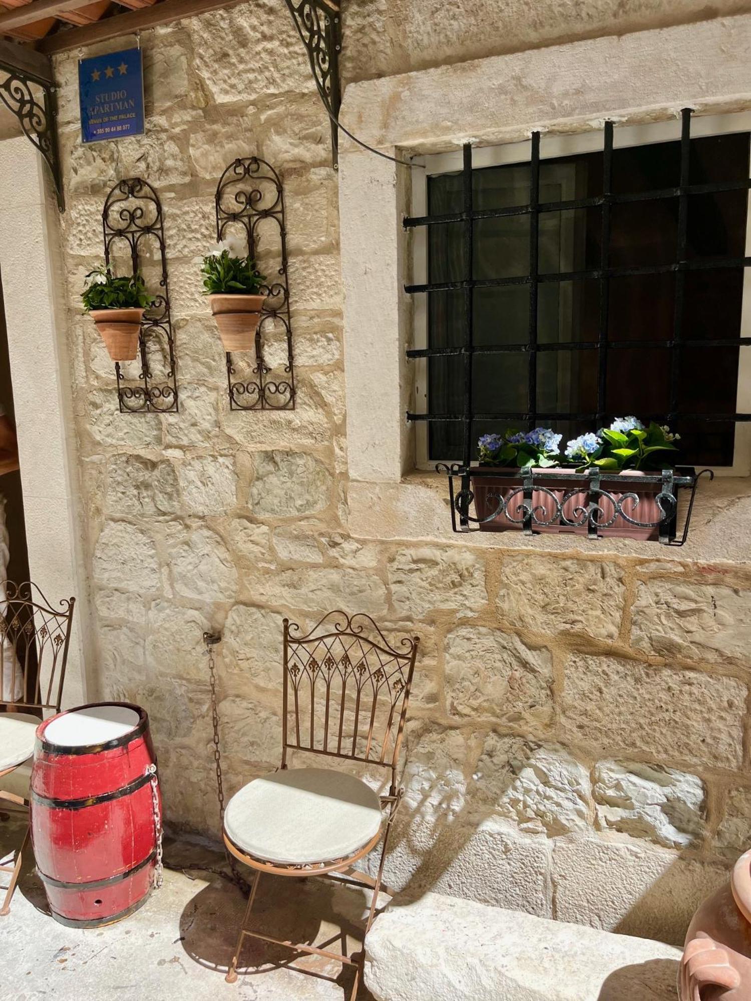 Apartment Venus Of The Palace - New Renovated Split Exteriör bild